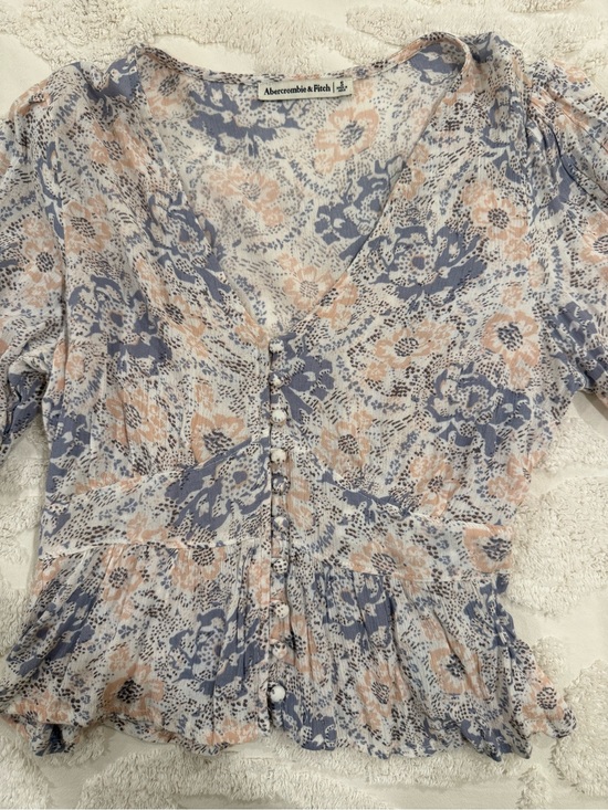 Abercrombie & Fitch Tops - Abercrombie & Fitch Floral Button-Front Top